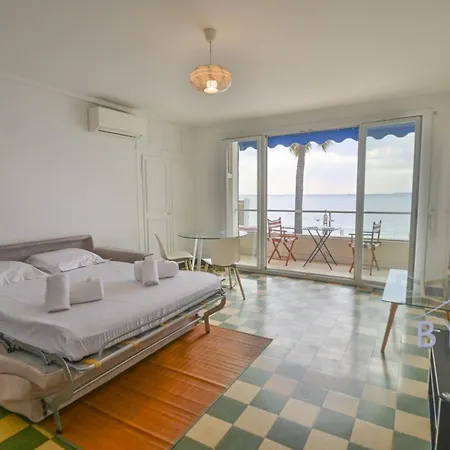 Large On The Seafront Antibes