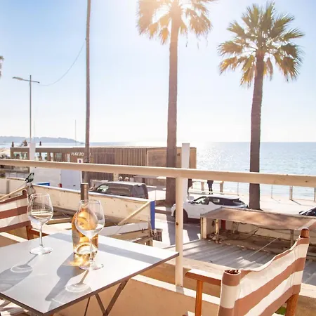 Large On The Seafront Apartamento Antibes
